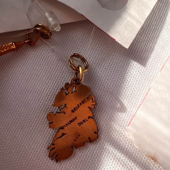 Vintage 9K Yellow Gold Dublin 1970s Charm Pendant for charm bracelet - Picture 3 of 8